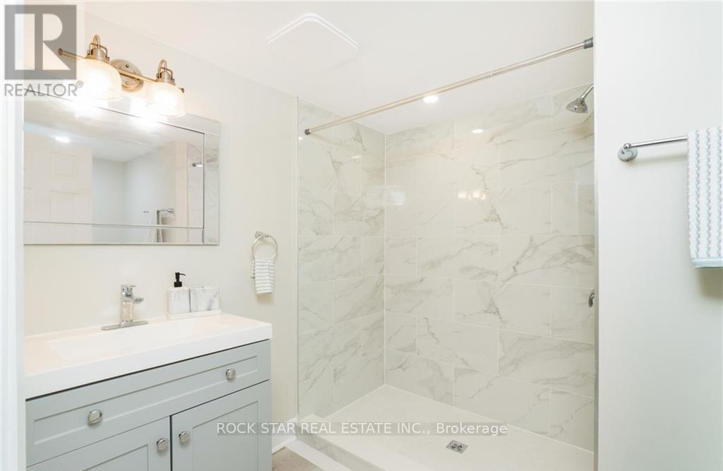 Lower - 136 Grand Street, Brantford, Ontario  N3R 4B7 - Photo 12 - X12444244