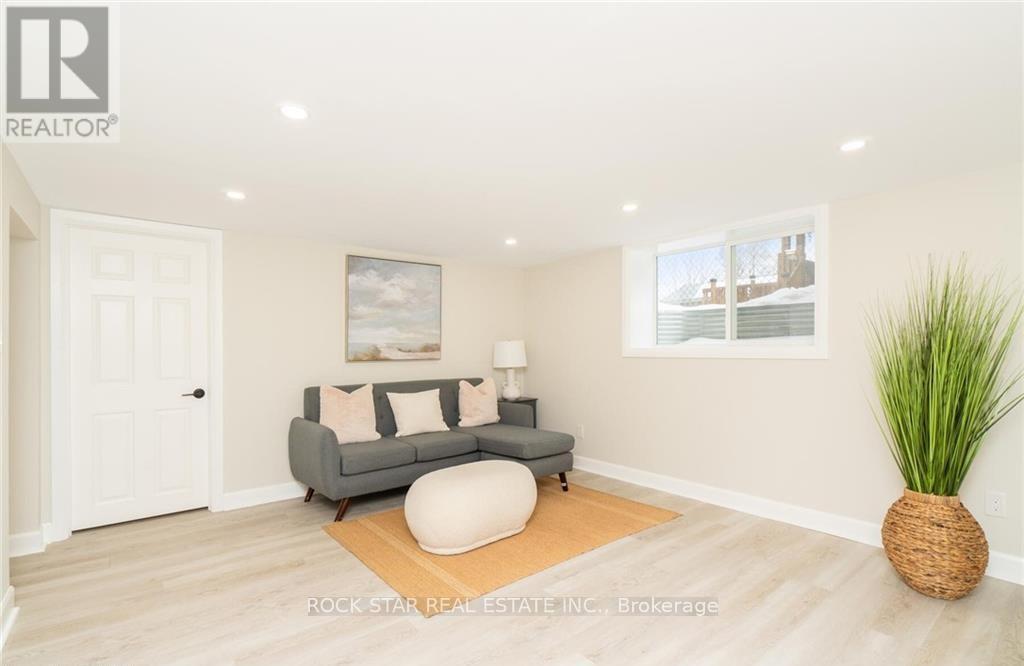 Lower - 136 Grand Street, Brantford, Ontario  N3R 4B7 - Photo 6 - X12444244