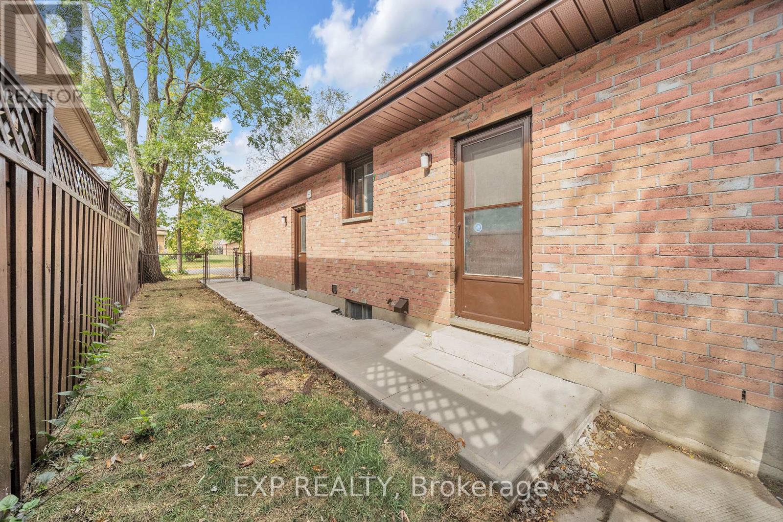 46 Bonaparte Lane, London East, Ontario  N5V 4A8 - Photo 18 - X12444248