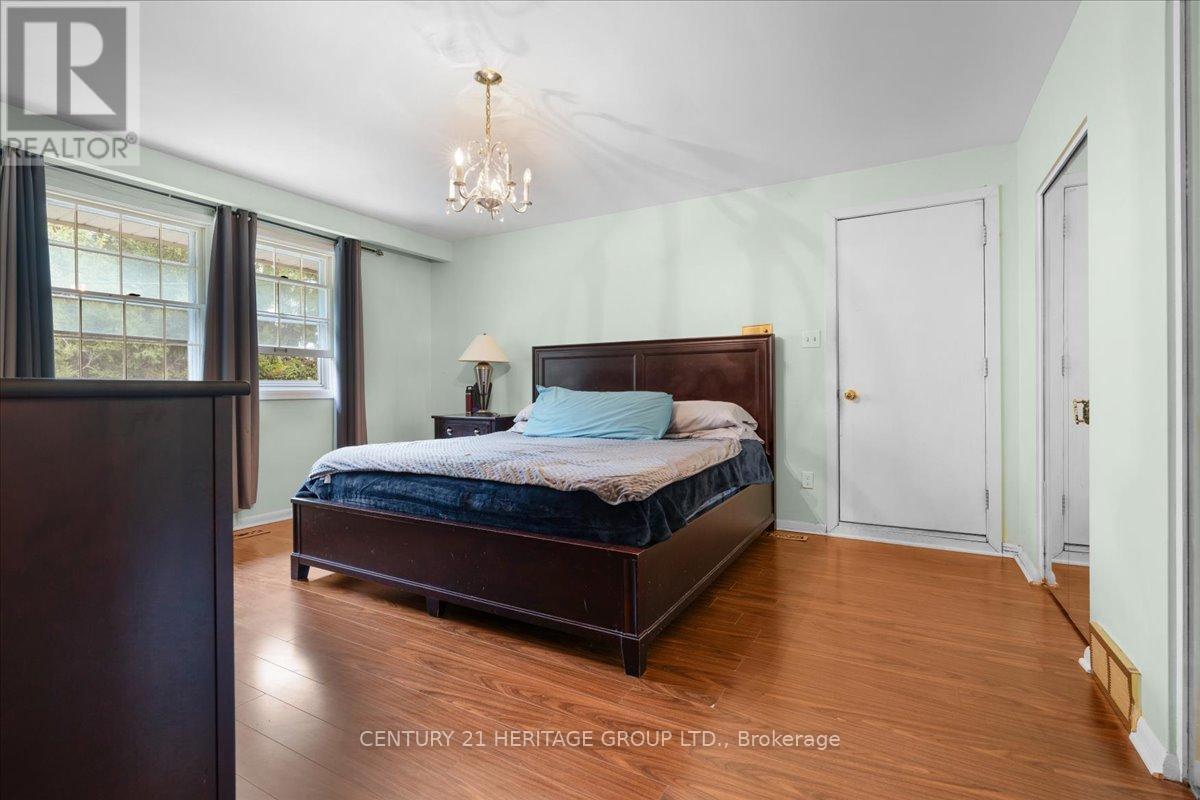67 Elmhurst Drive, Hamilton (Sherwood), Ontario  L8T 1C5 - Photo 21 - X12444265