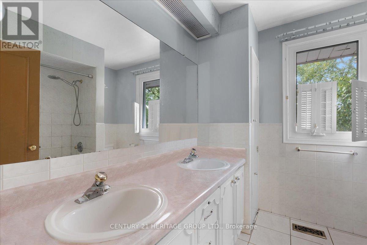 67 Elmhurst Drive, Hamilton (Sherwood), Ontario  L8T 1C5 - Photo 29 - X12444265