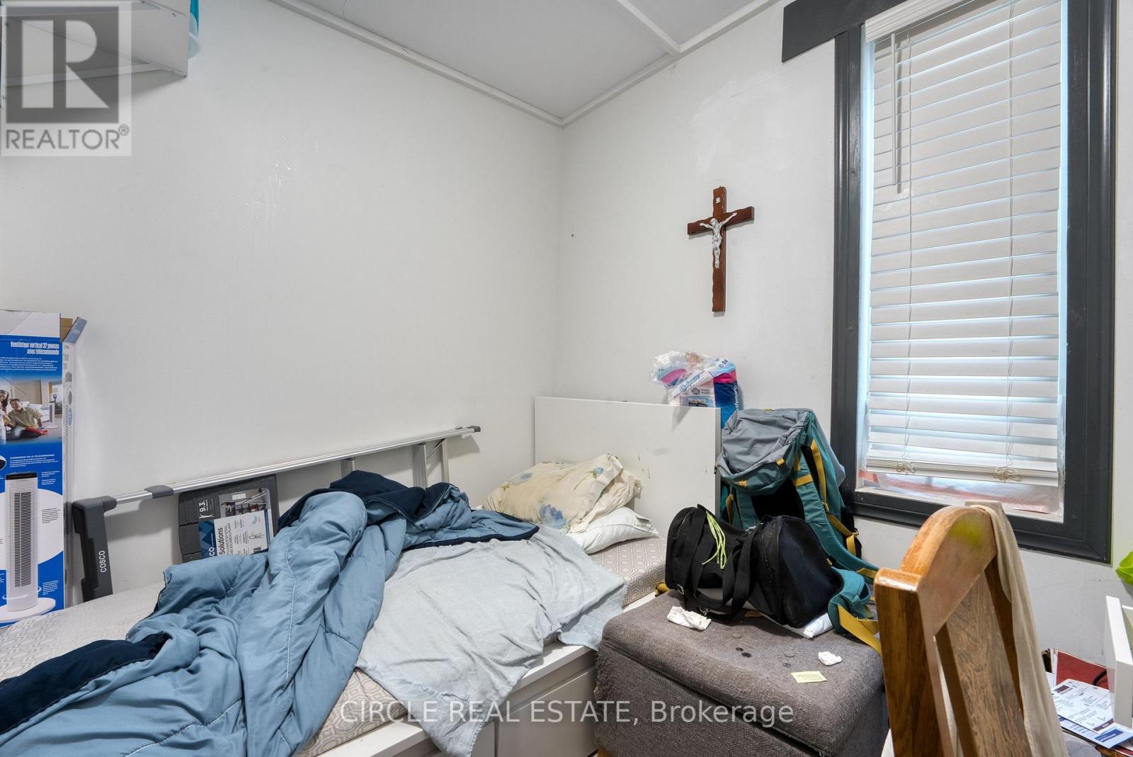 241 Curry Avenue, Windsor, Ontario  N9B 2B4 - Photo 18 - X12444282