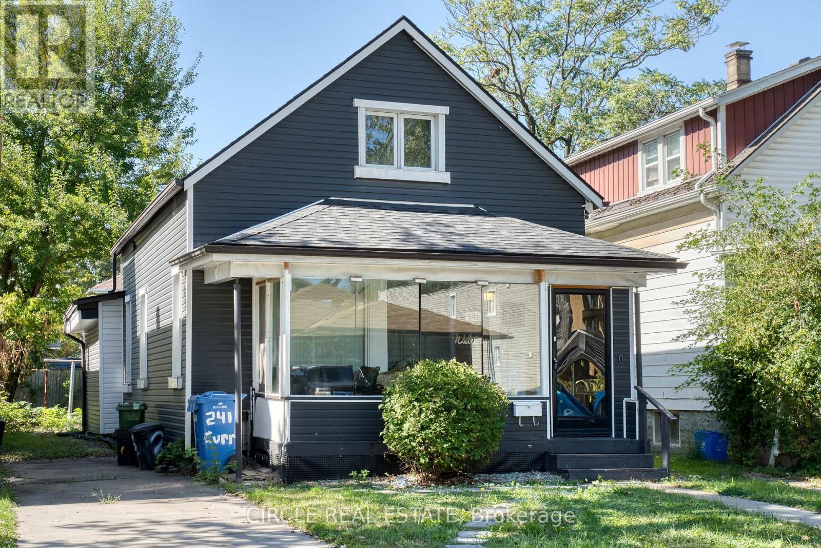 241 Curry Avenue, Windsor, Ontario  N9B 2B4 - Photo 3 - X12444282