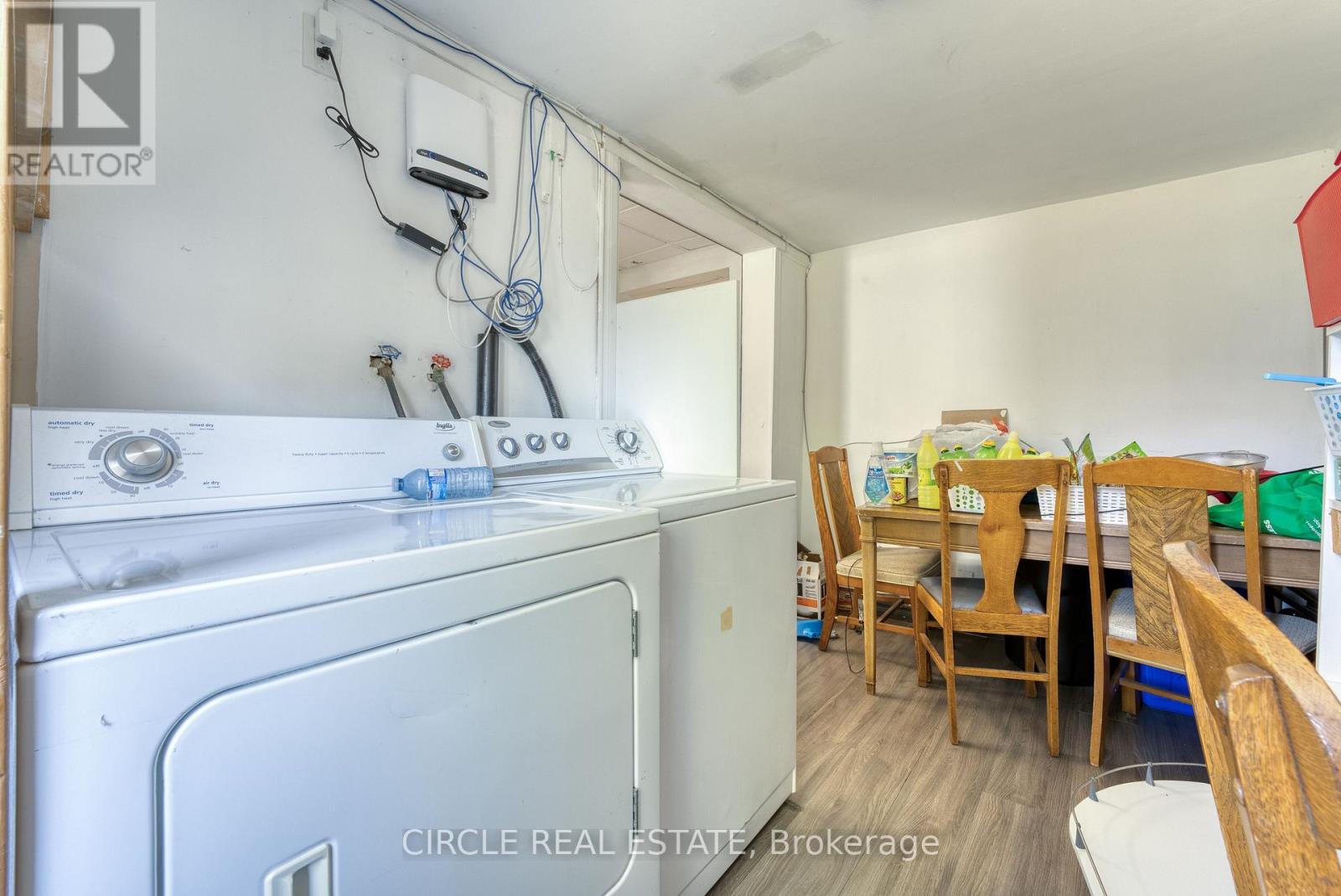 241 Curry Avenue, Windsor, Ontario  N9B 2B4 - Photo 8 - X12444282