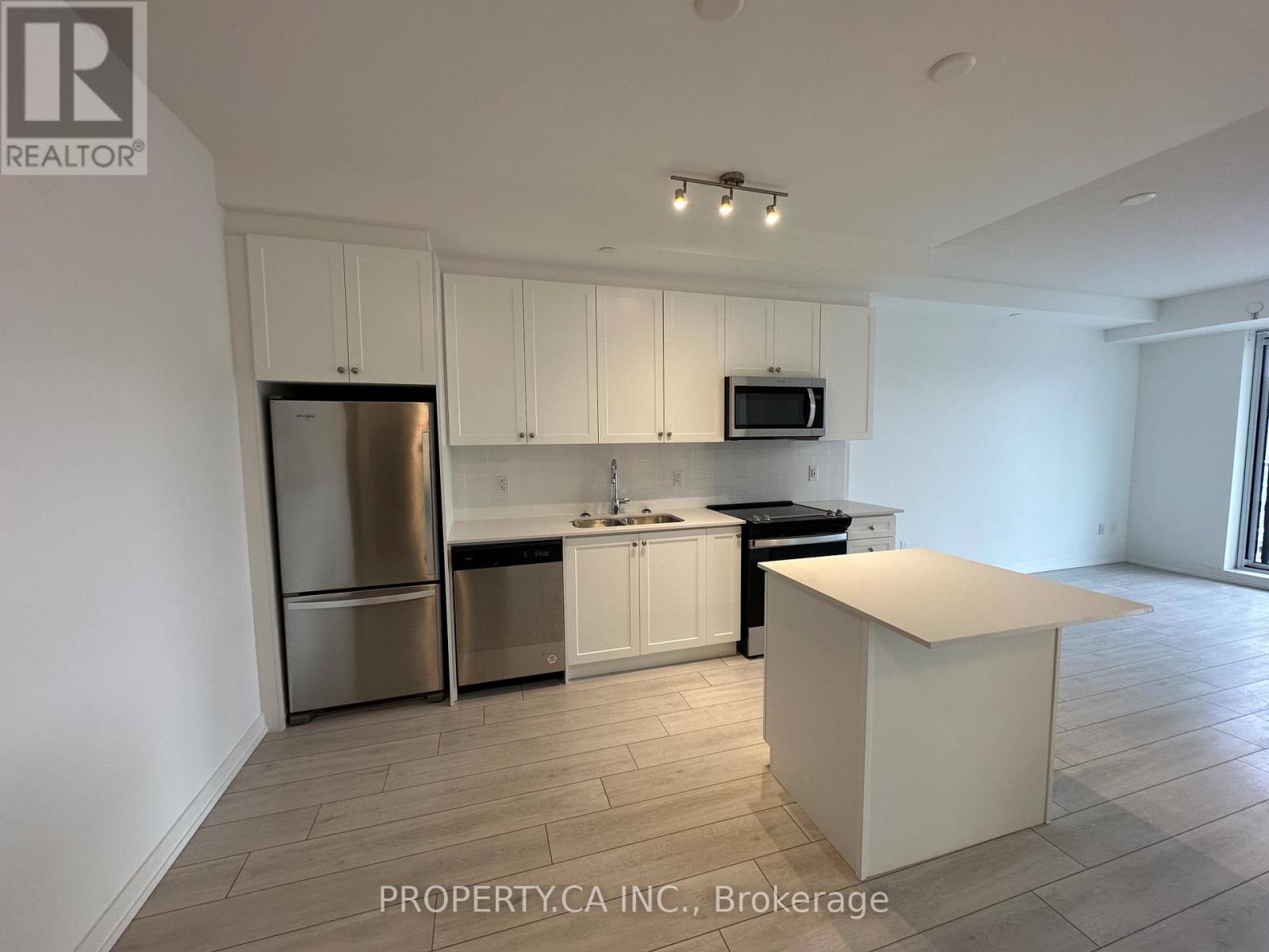 307 - 55 Duke Street W, Kitchener, Ontario  N2H 0C9 - Photo 4 - X12444292