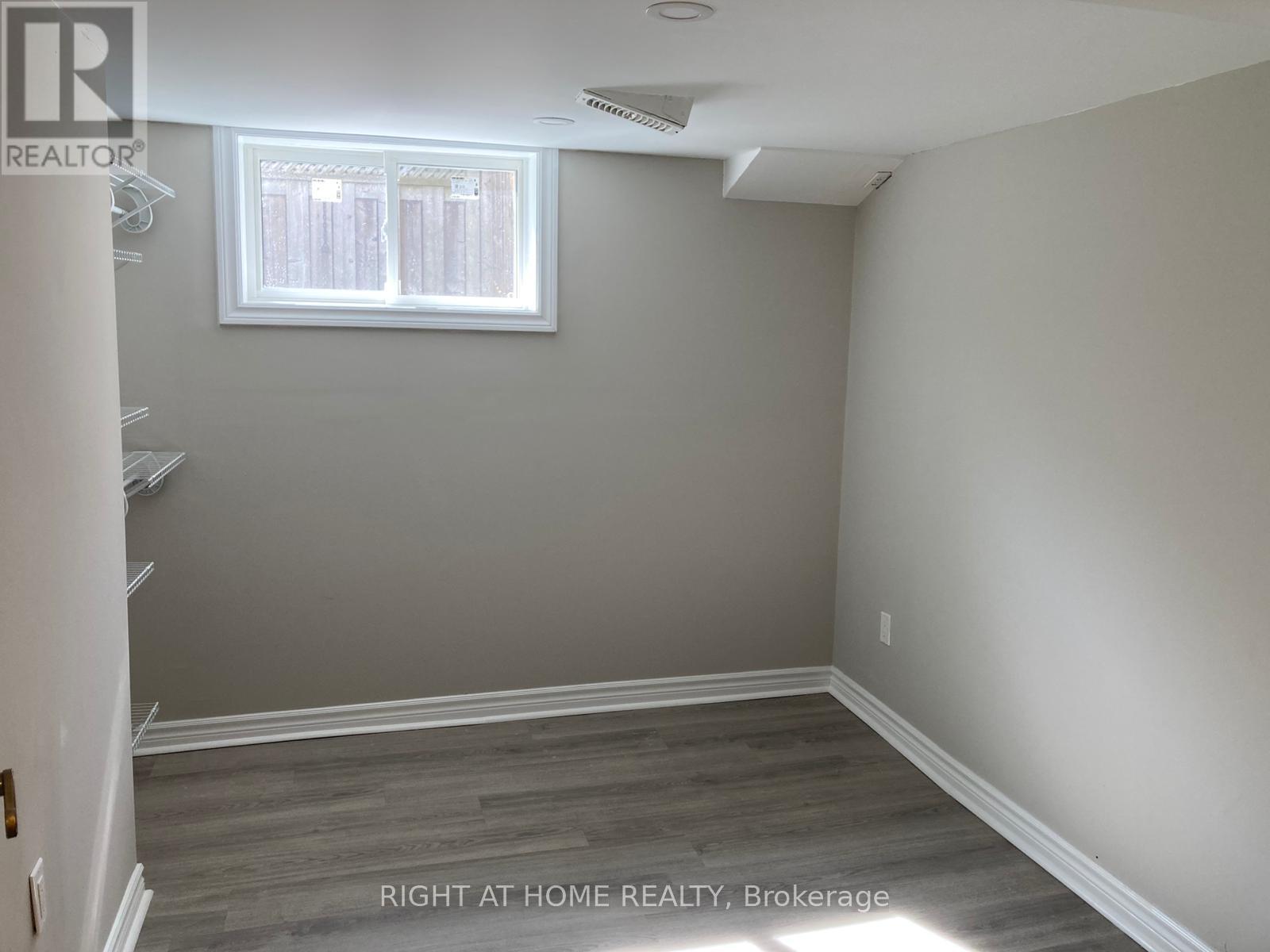 Lower - 8 Regency Street, Hamilton, Ontario  L8T 4V3 - Photo 16 - X12444316