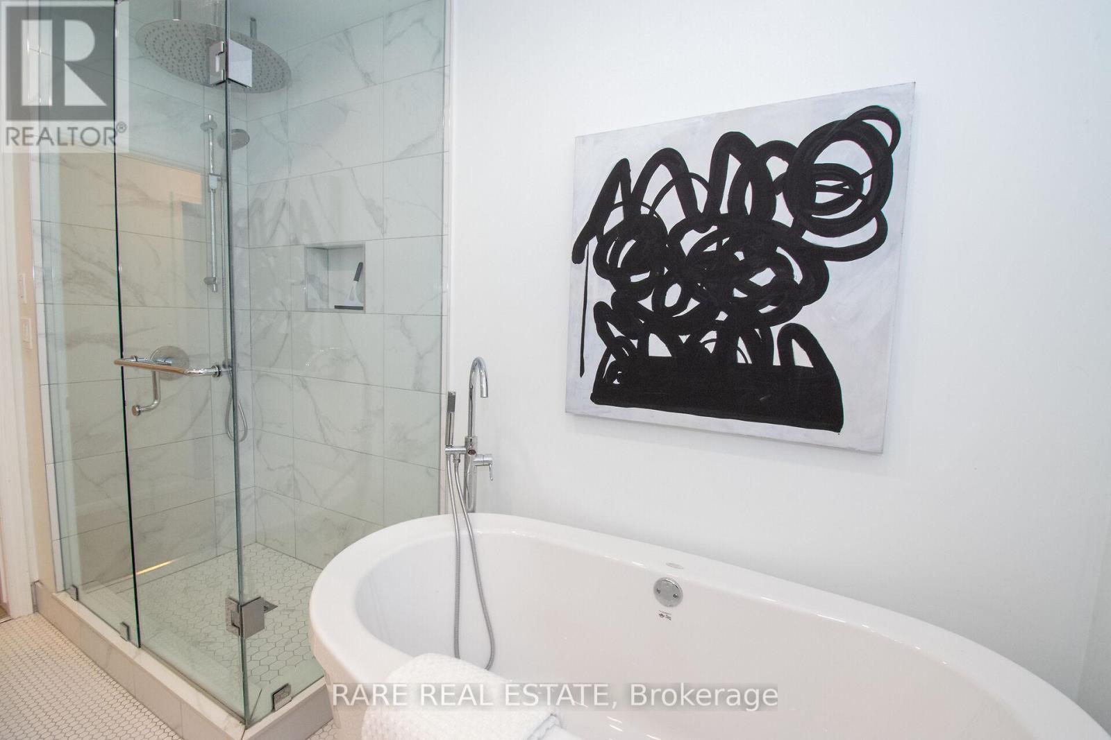 8 Brookside Avenue, Grimsby, Ontario  L3M 1W1 - Photo 21 - X12444317
