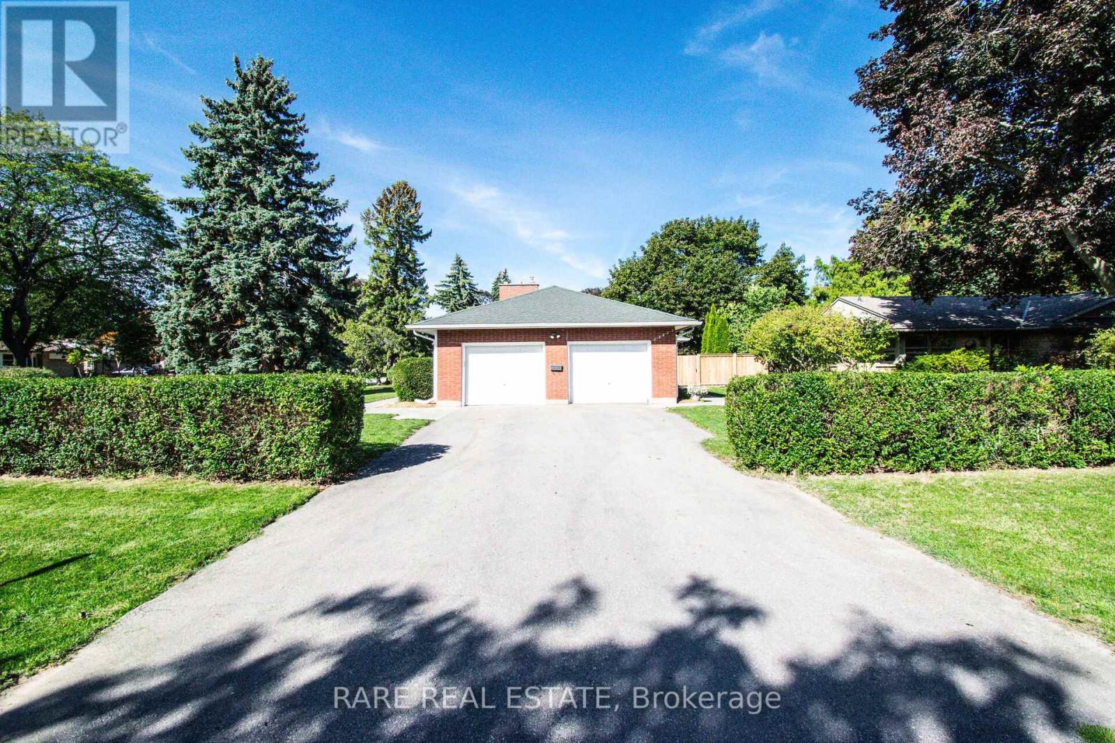 8 Brookside Avenue, Grimsby, Ontario  L3M 1W1 - Photo 39 - X12444317