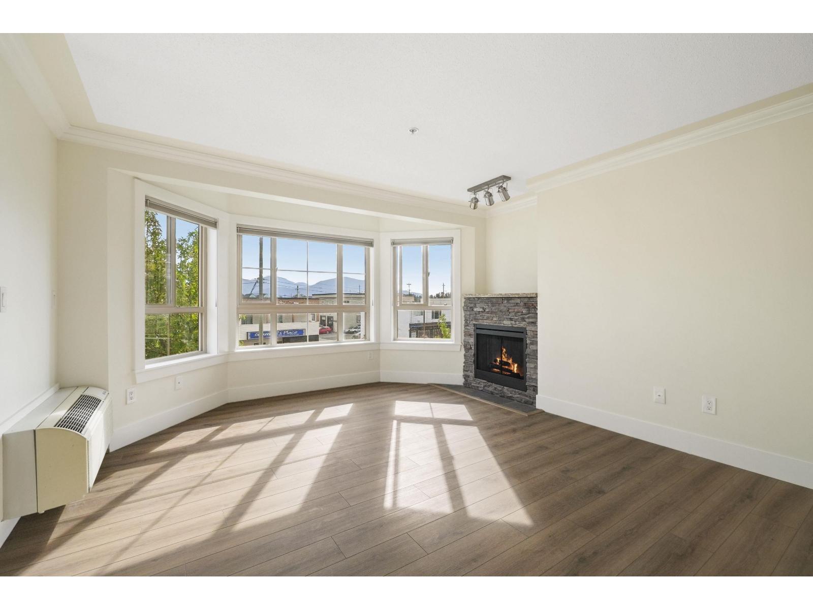 212 9000 Birch Street, Chilliwack Downtown, Chilliwack, British Columbia  V2P 8G2 - Photo 2 - R3054587