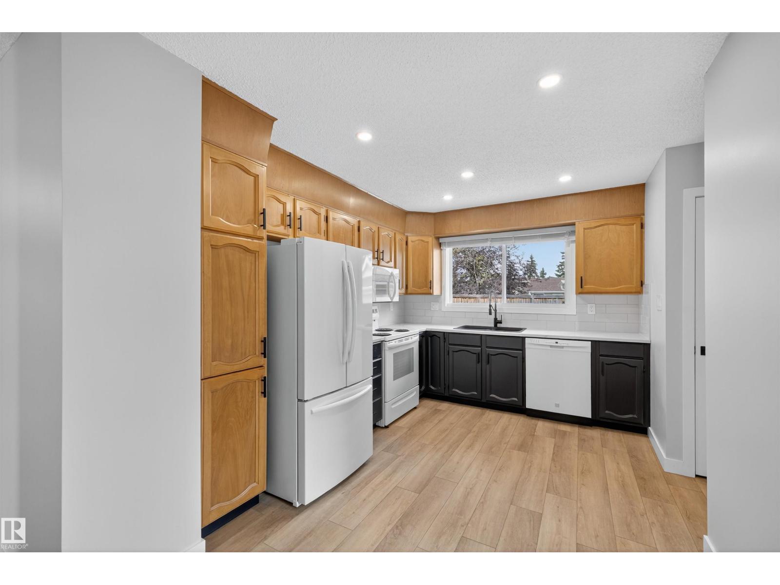 13815 35 St Nw, Edmonton, Alberta  T5Y 2E7 - Photo 11 - E4460768