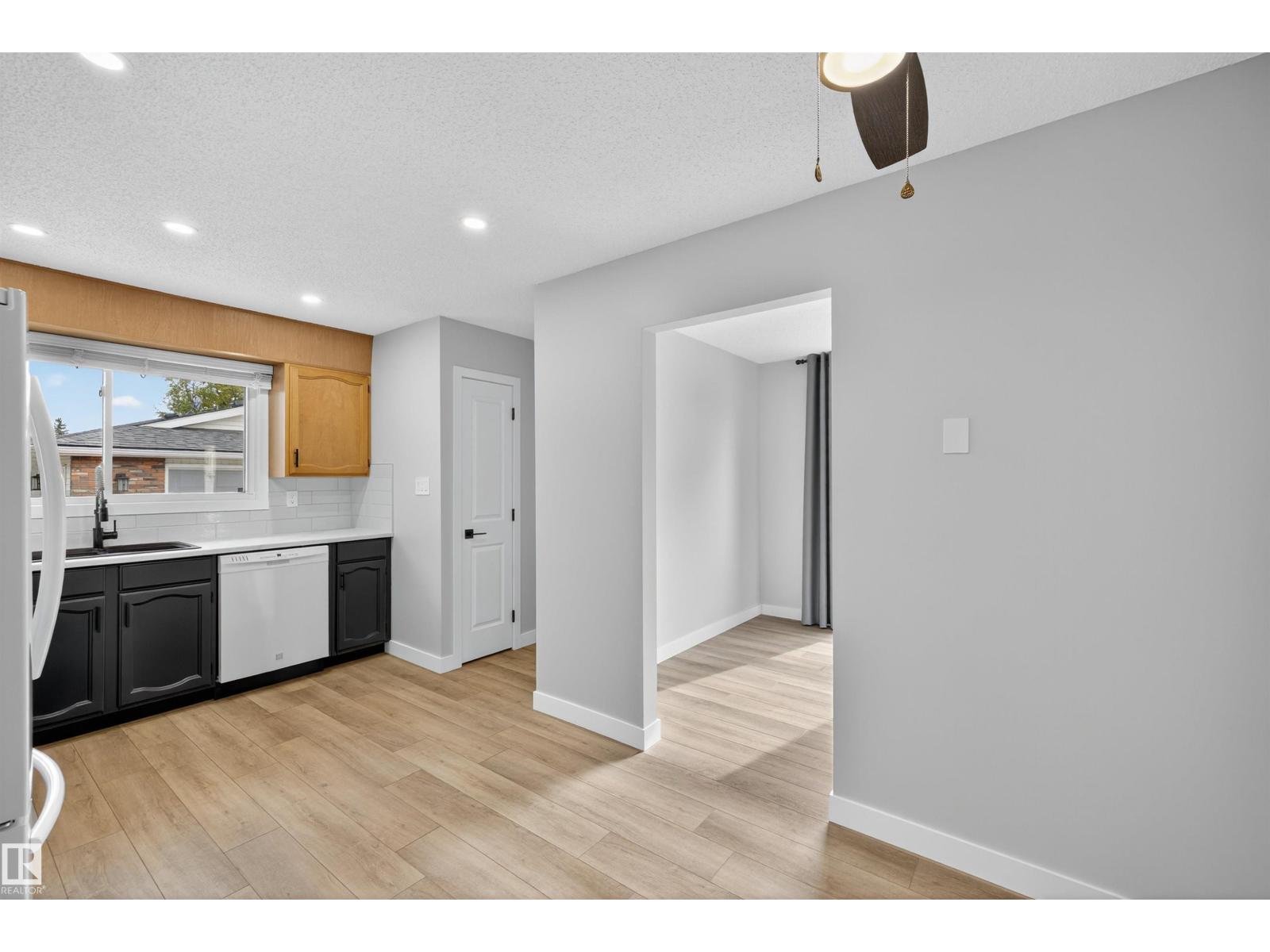 13815 35 St Nw, Edmonton, Alberta  T5Y 2E7 - Photo 17 - E4460768