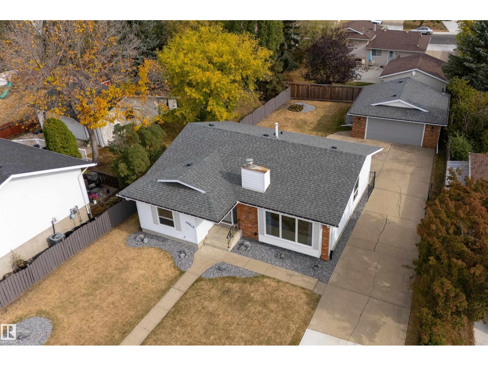13815 35 St Nw, Edmonton, Alberta  T5Y 2E7 - Photo 2 - E4460768