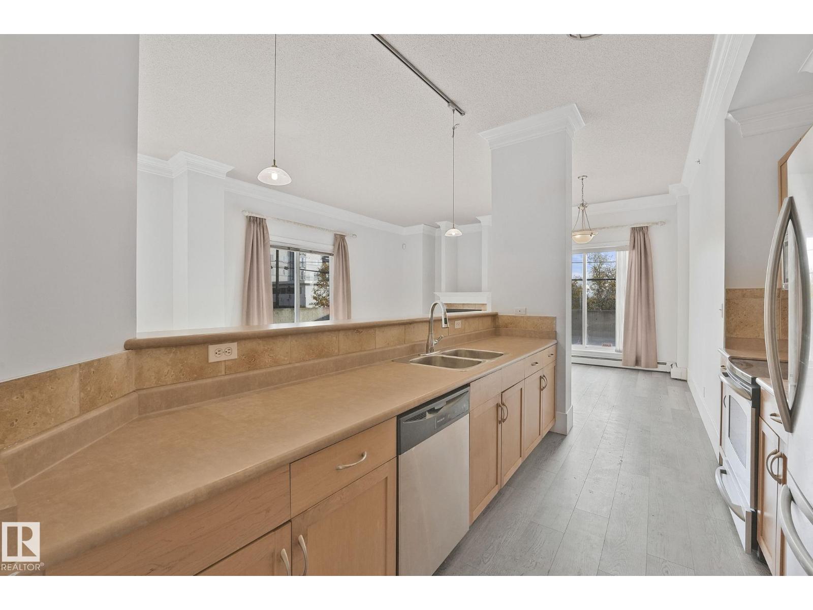 #104 9707 105 St Nw Nw, Edmonton, Alberta  T5K 2Y4 - Photo 9 - E4460772