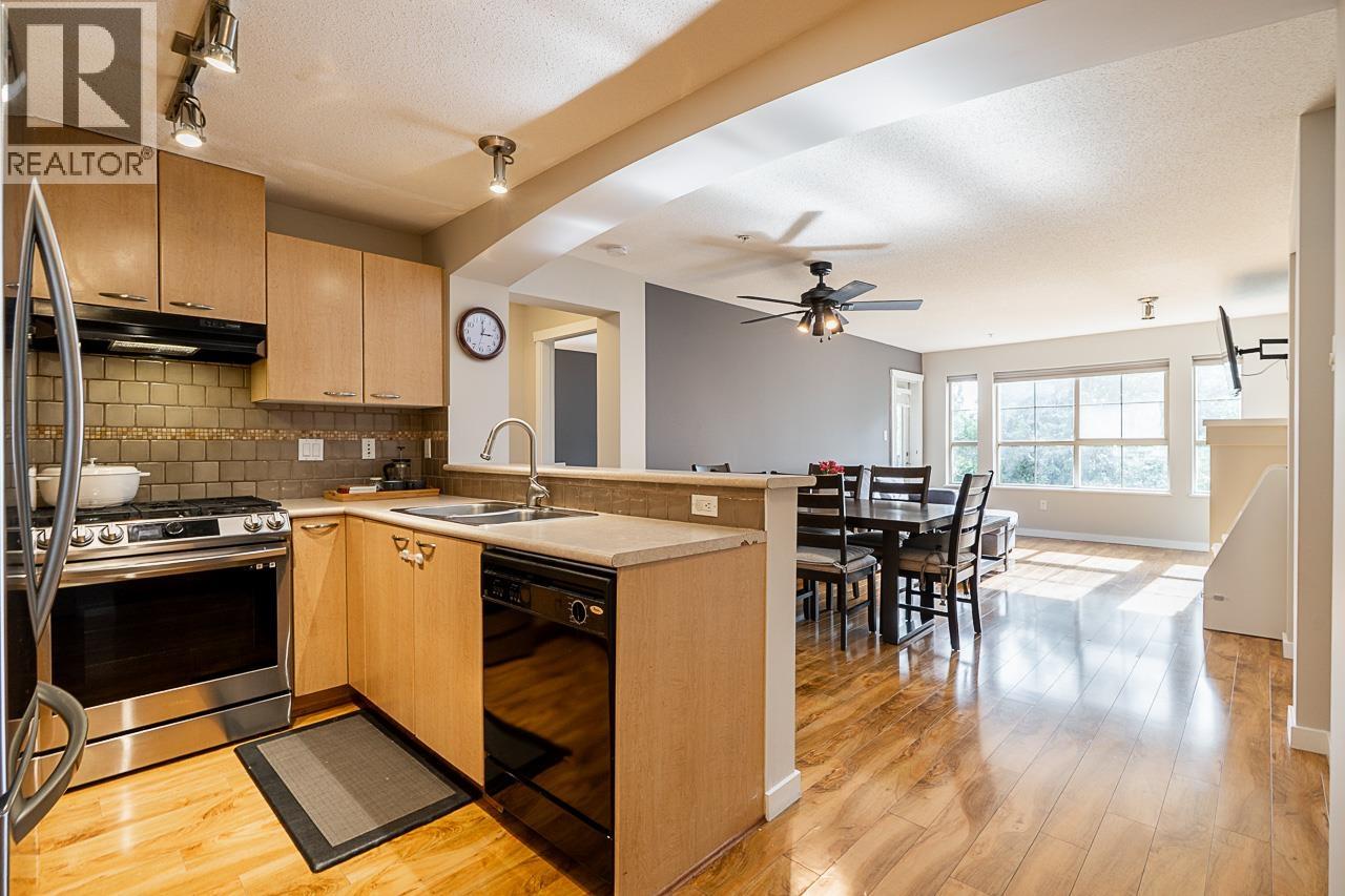 211 2958 Silver Springs Boulevard, Coquitlam, British Columbia  V3E 3R9 - Photo 2 - R3053728