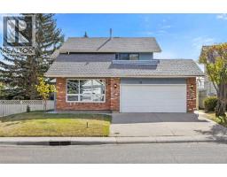 36 Strathlorne Crescent SW Strathcona Park