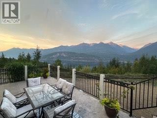 8840 Olson Road, Kaslo, British Columbia  V0G 1M0 - Photo 1 - 10364982