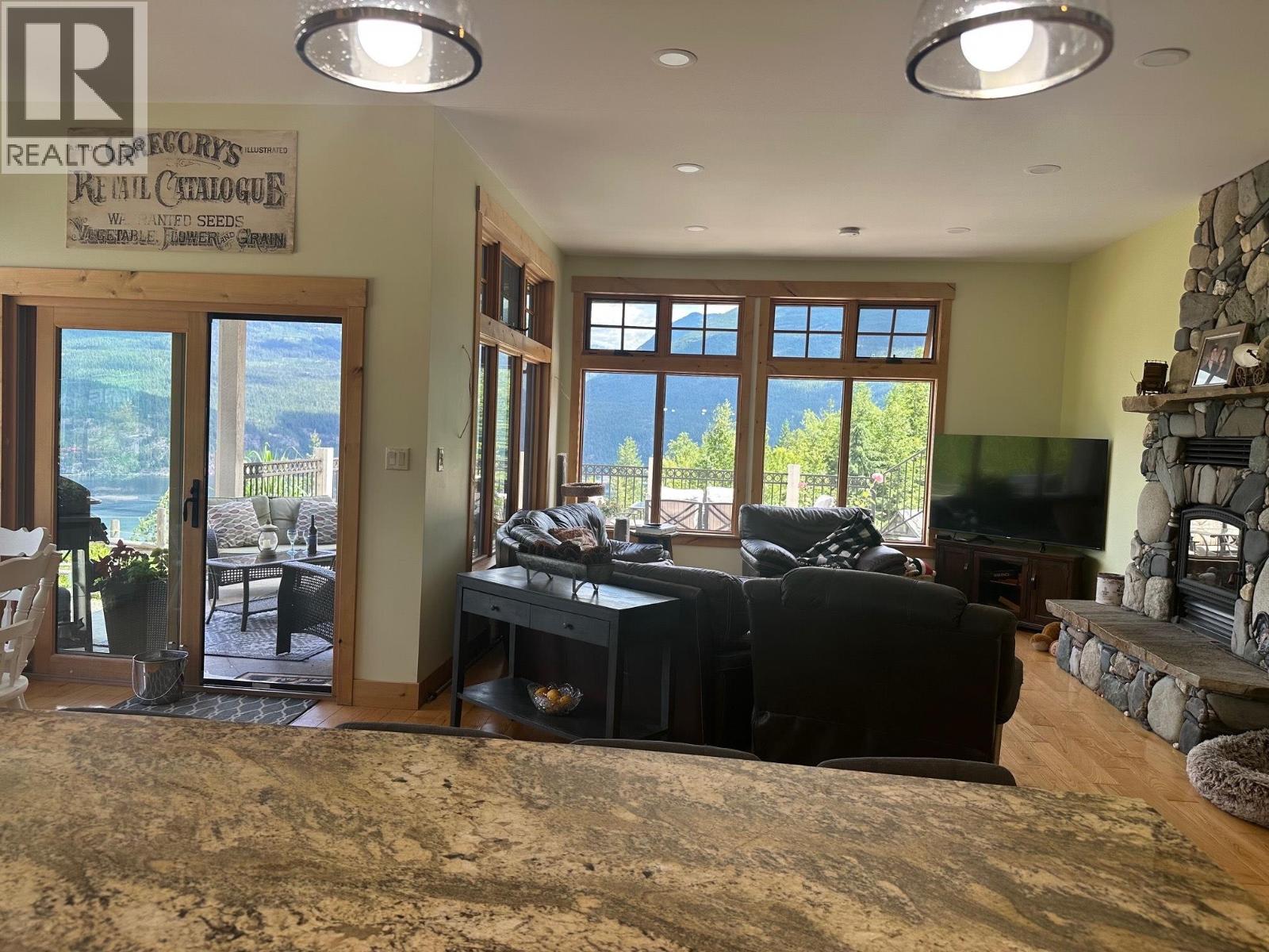 8840 Olson Road, Kaslo, British Columbia  V0G 1M0 - Photo 25 - 10364982