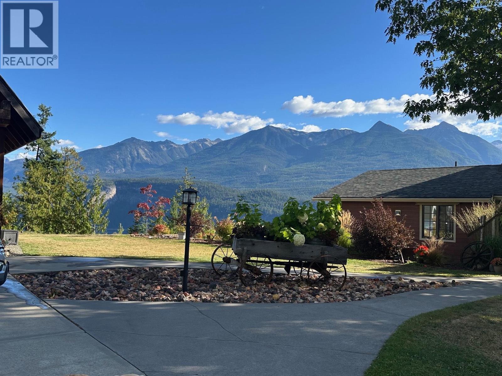 8840 Olson Road, Kaslo, British Columbia  V0G 1M0 - Photo 14 - 10364982
