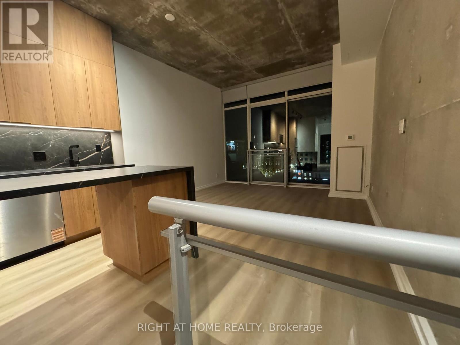 521 - 388 Richmond Street W, Toronto, Ontario  M5V 1X6 - Photo 6 - C12444375