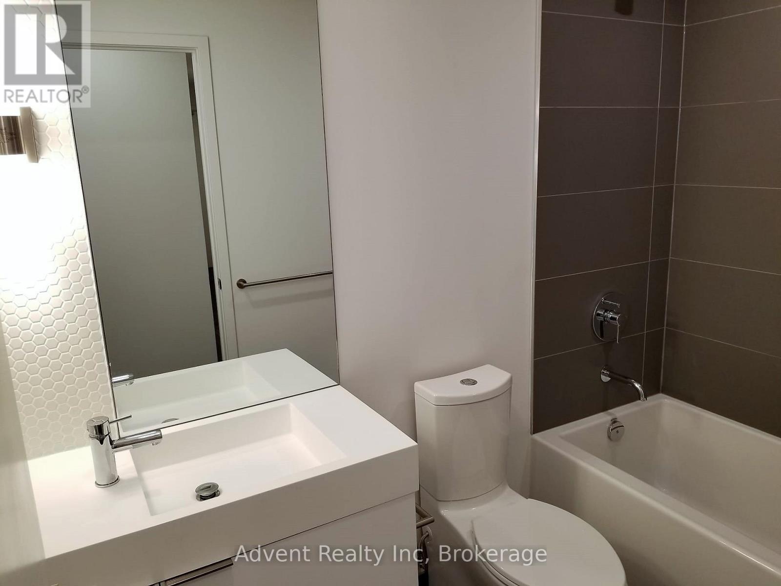 1002 - 33 Helendale Avenue, Toronto, Ontario  M4R 0A4 - Photo 10 - C12444392