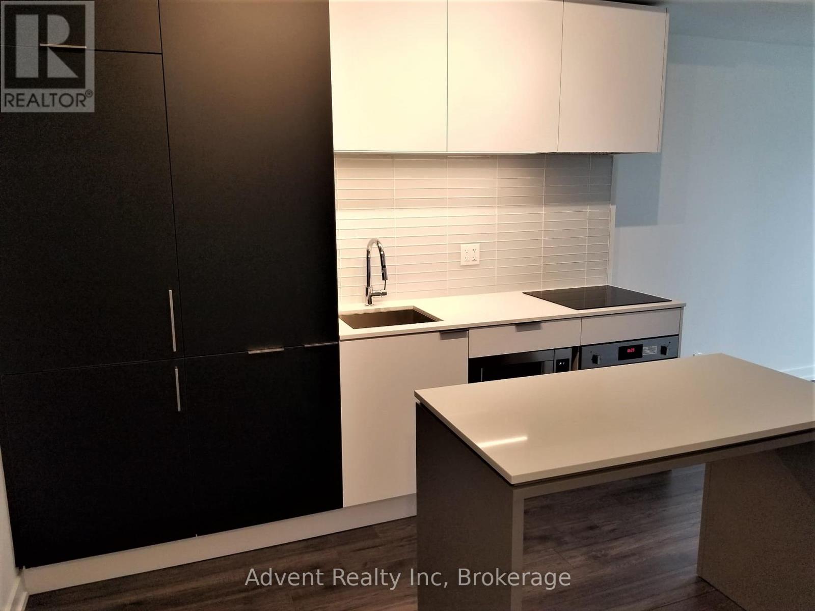 1002 - 33 Helendale Avenue, Toronto, Ontario  M4R 0A4 - Photo 2 - C12444392