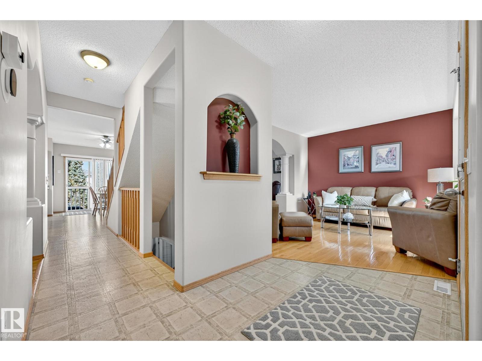 310 Hilliard Cl Nw, Edmonton, Alberta  T6R 3G4 - Photo 12 - E4460774
