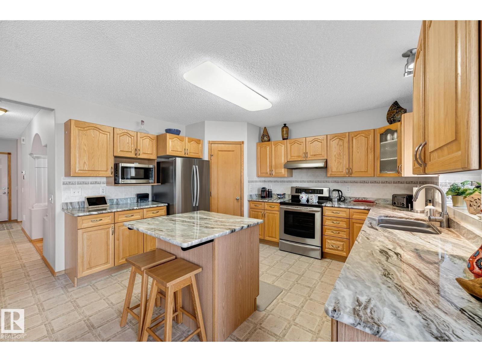 310 Hilliard Cl Nw, Edmonton, Alberta  T6R 3G4 - Photo 23 - E4460774