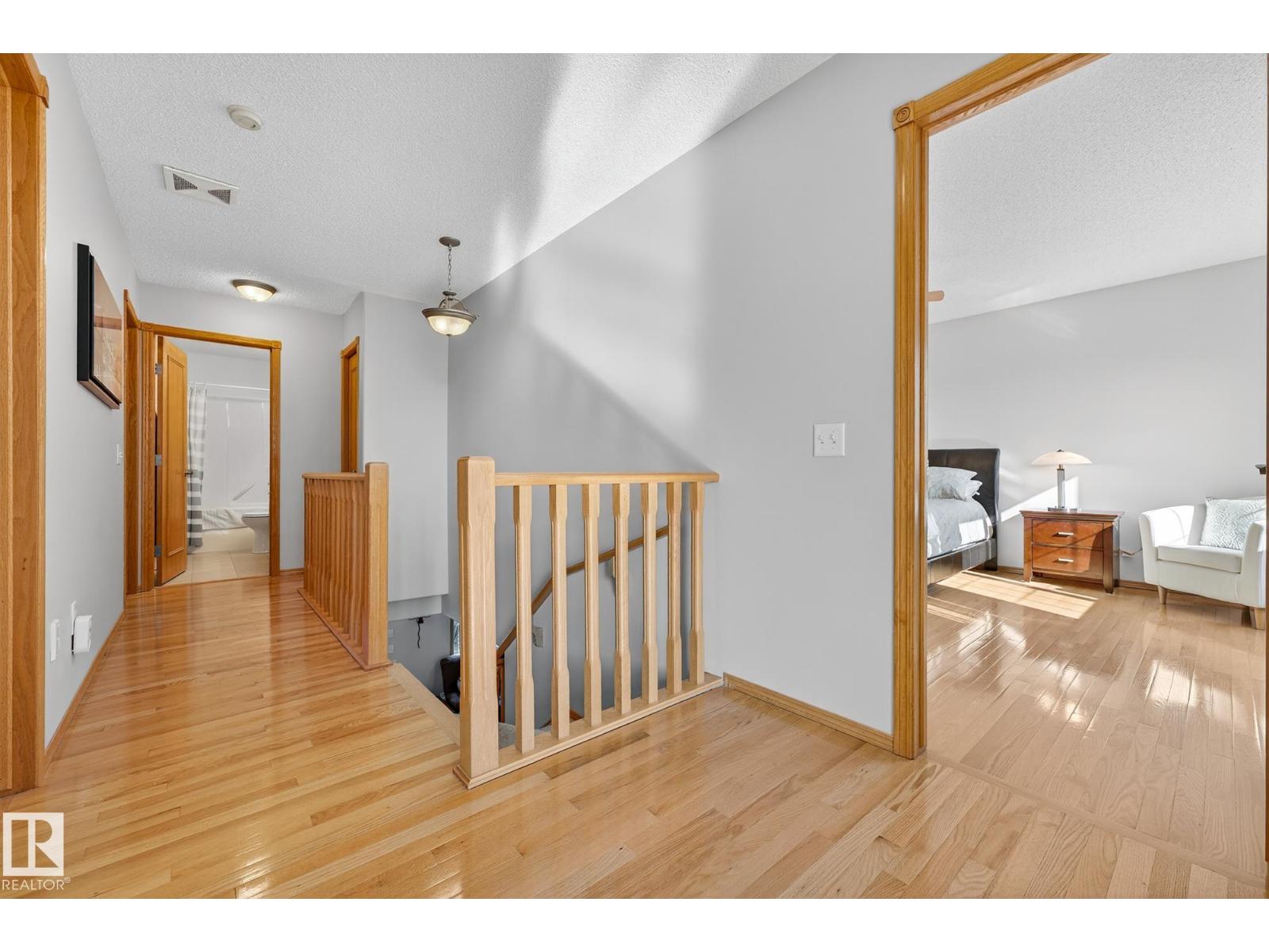 310 Hilliard Cl Nw, Edmonton, Alberta  T6R 3G4 - Photo 31 - E4460774
