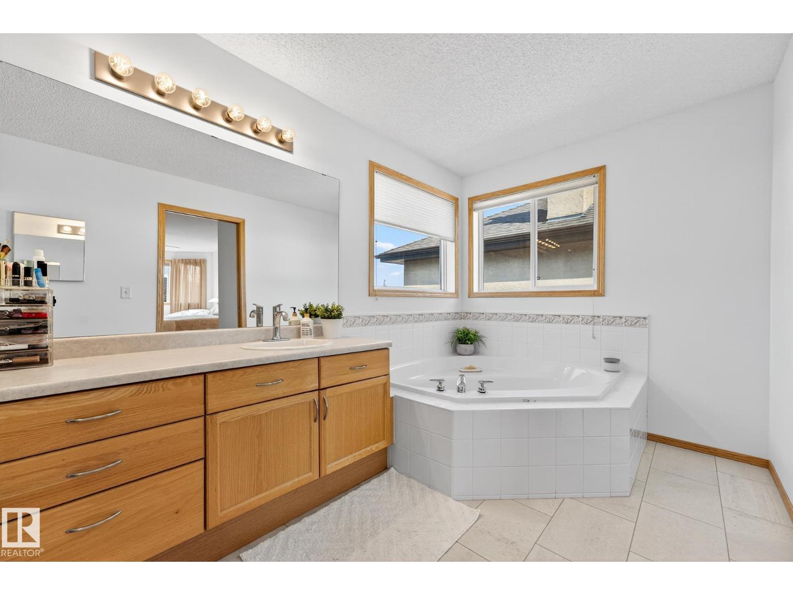 310 Hilliard Cl Nw, Edmonton, Alberta  T6R 3G4 - Photo 40 - E4460774