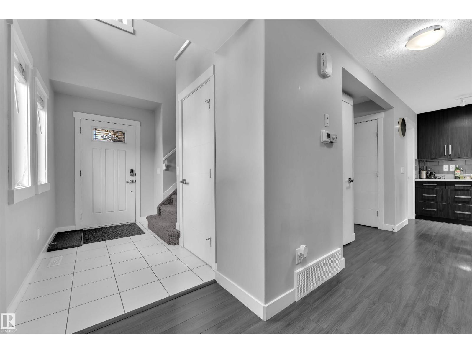 728 177 St Sw, Edmonton, Alberta  T6W 2W1 - Photo 5 - E4460776