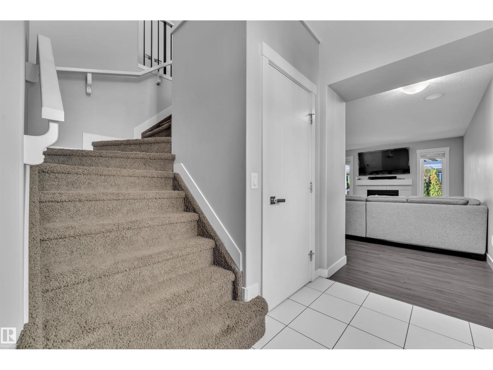 728 177 St Sw, Edmonton, Alberta  T6W 2W1 - Photo 6 - E4460776