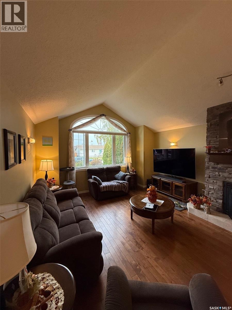 121 18th Street W, Battleford, Saskatchewan  S0M 0E0 - Photo 14 - SK020072
