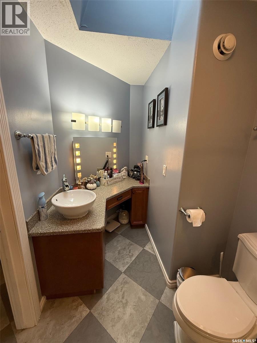 121 18th Street W, Battleford, Saskatchewan  S0M 0E0 - Photo 22 - SK020072