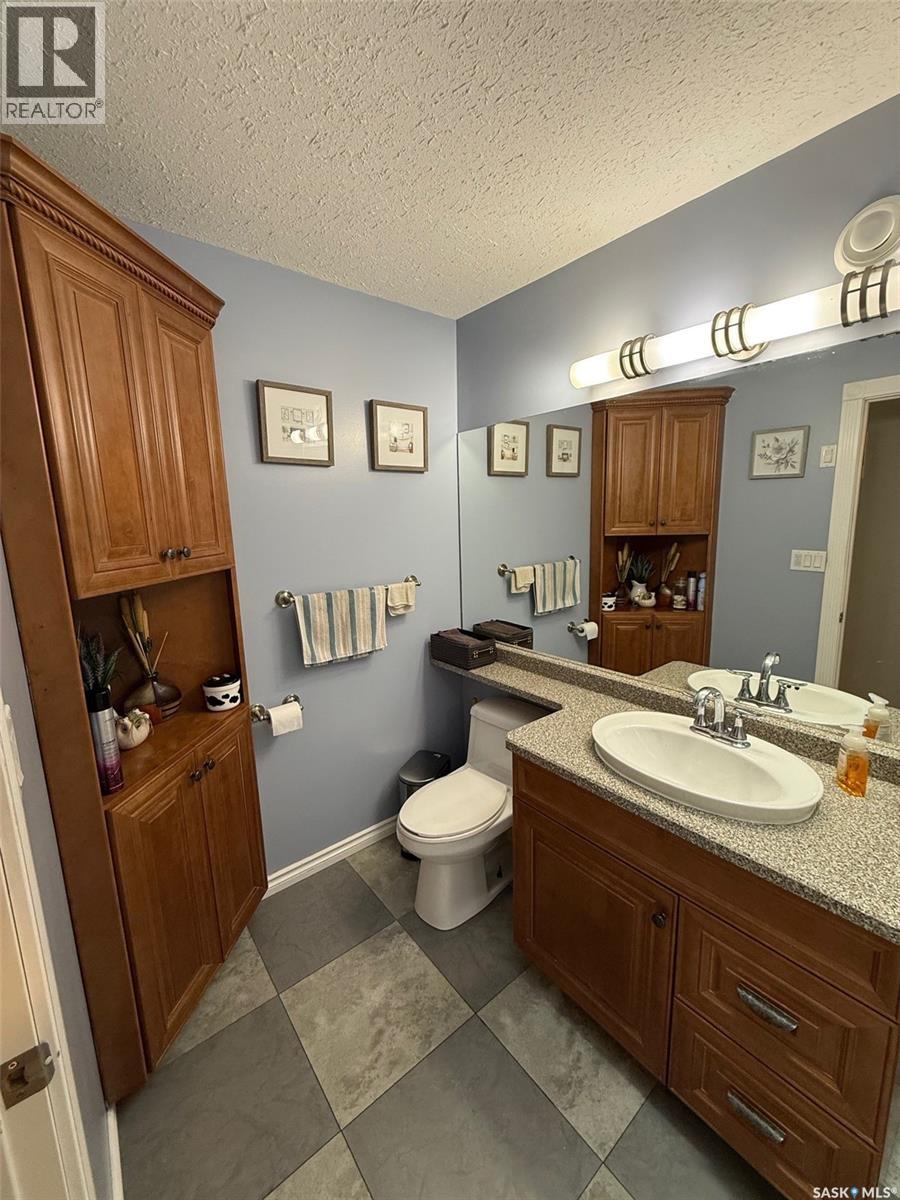 121 18th Street W, Battleford, Saskatchewan  S0M 0E0 - Photo 25 - SK020072
