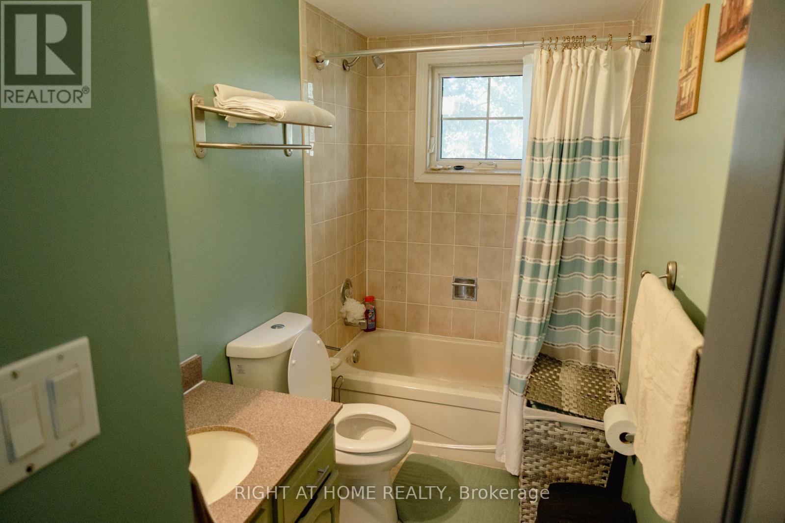 D-7 - 1663 Nash Road, Clarington (Courtice), Ontario  L1E 1S8 - Photo 25 - E12444351