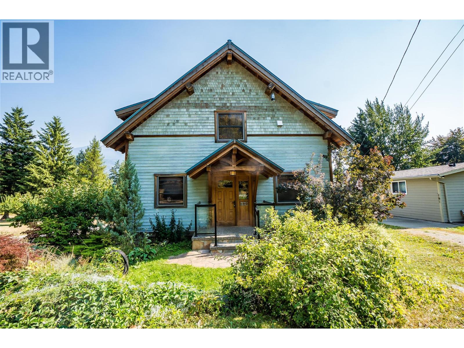 130 8th Street N, Kaslo, British Columbia  V0G 1M0 - Photo 1 - 10364939