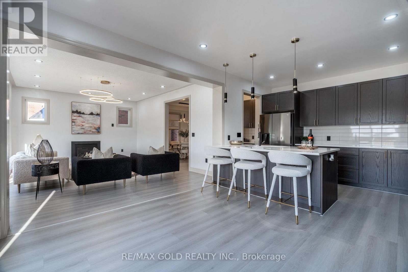 16 Frank Kelly Drive, East Gwillimbury, Ontario  L9N 0V2 - Photo 14 - N12444356