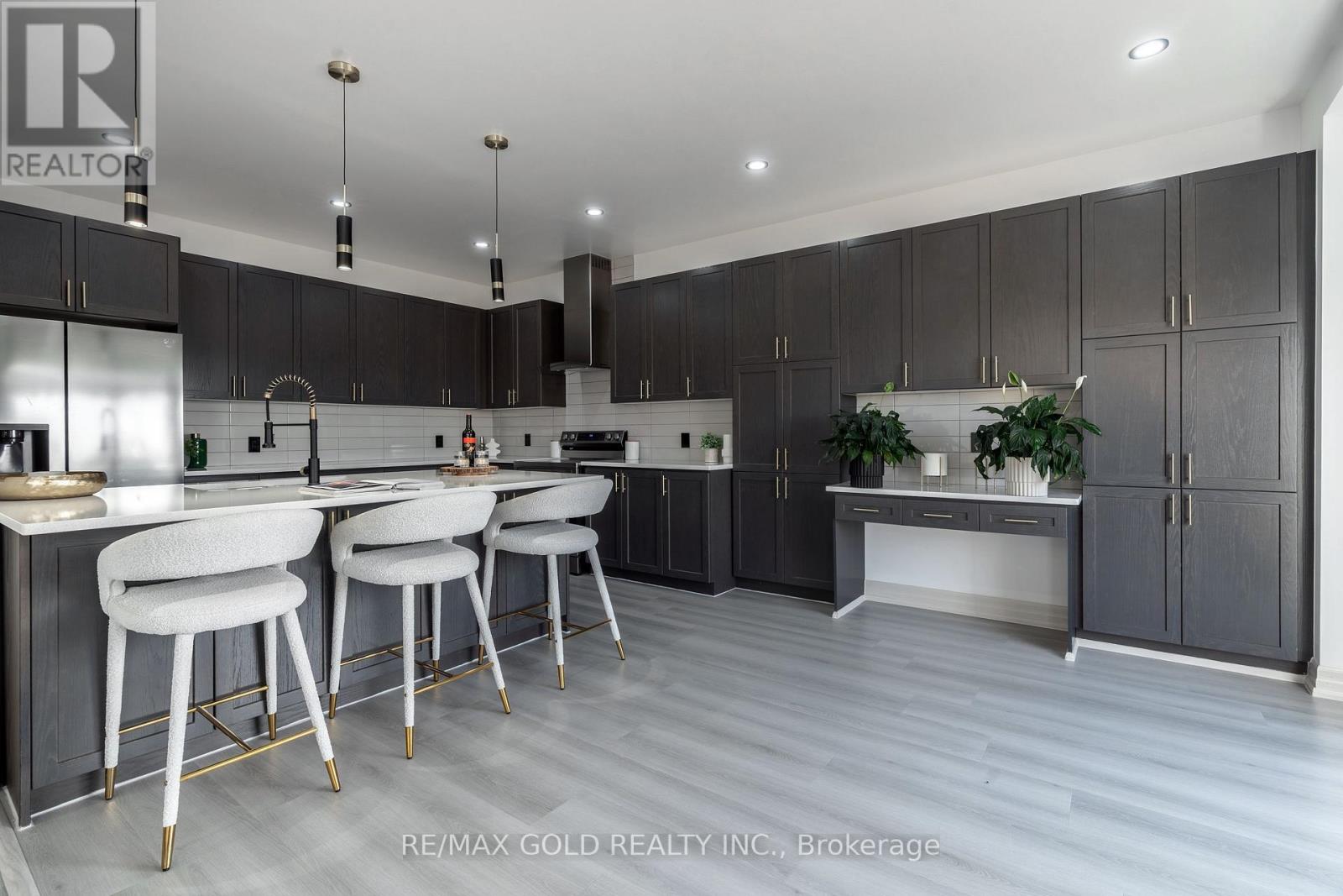 16 Frank Kelly Drive, East Gwillimbury, Ontario  L9N 0V2 - Photo 15 - N12444356