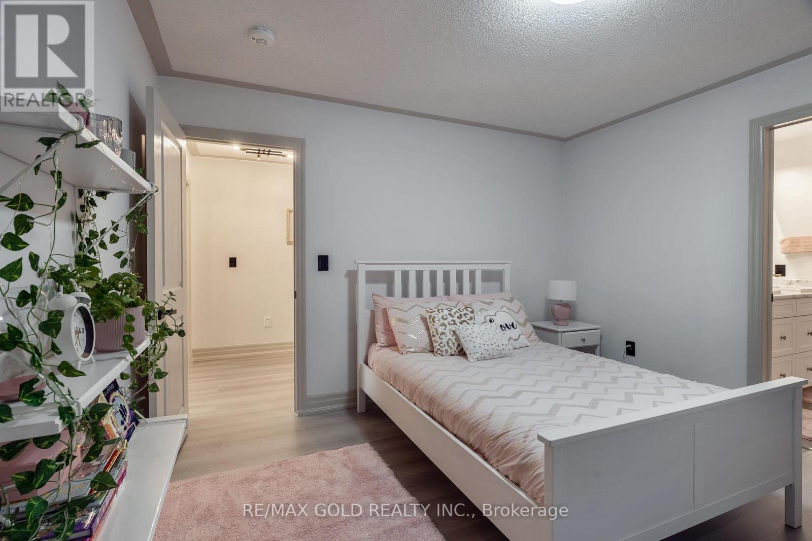 16 Frank Kelly Drive, East Gwillimbury, Ontario  L9N 0V2 - Photo 28 - N12444356