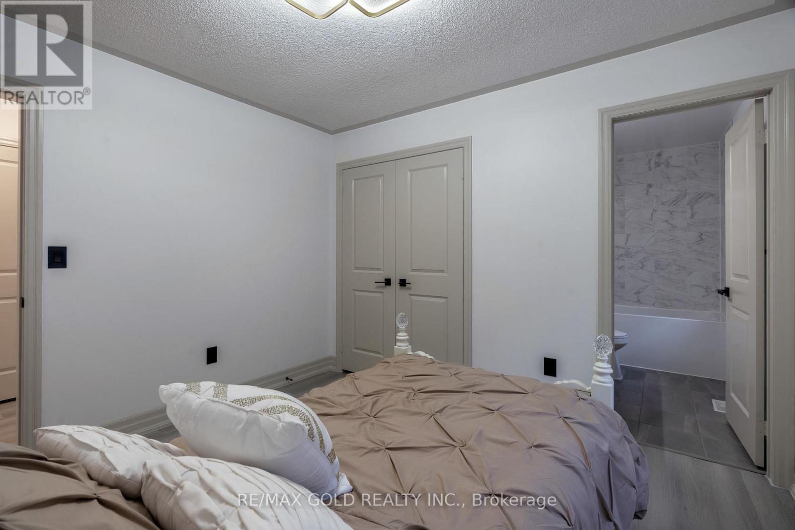 16 Frank Kelly Drive, East Gwillimbury, Ontario  L9N 0V2 - Photo 29 - N12444356