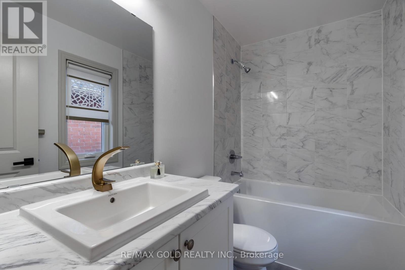 16 Frank Kelly Drive, East Gwillimbury, Ontario  L9N 0V2 - Photo 31 - N12444356