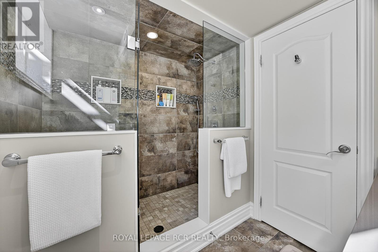 7 Deer Run, Uxbridge, Ontario  L9P 1R4 - Photo 39 - N12444386