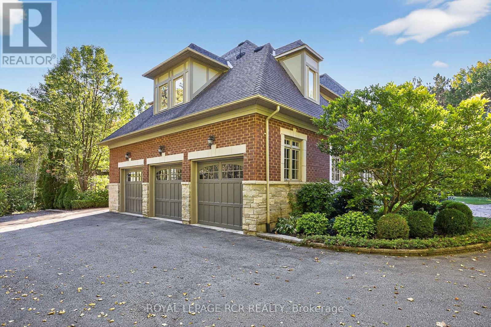 7 Deer Run, Uxbridge, Ontario  L9P 1R4 - Photo 5 - N12444386