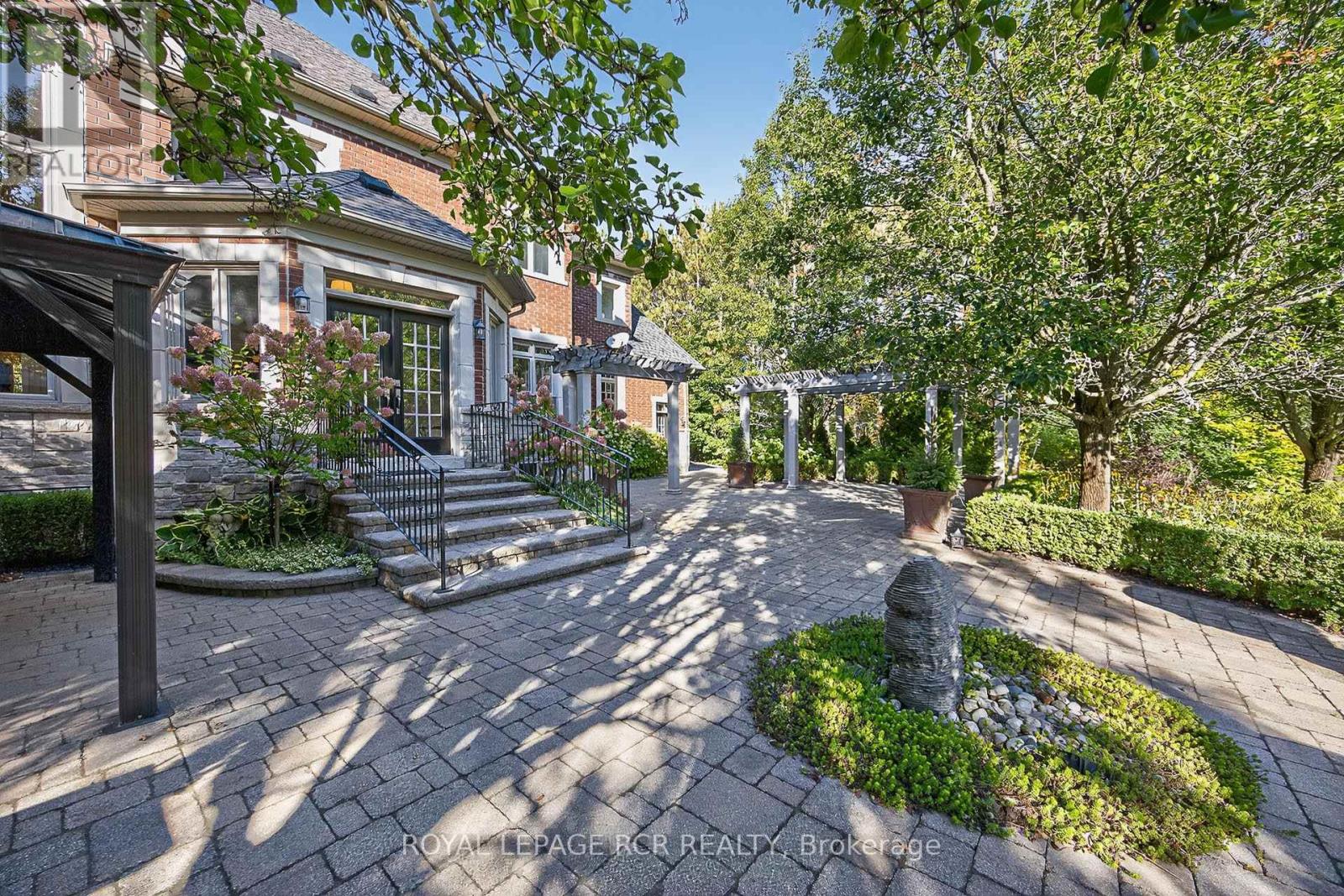 7 Deer Run, Uxbridge, Ontario  L9P 1R4 - Photo 6 - N12444386