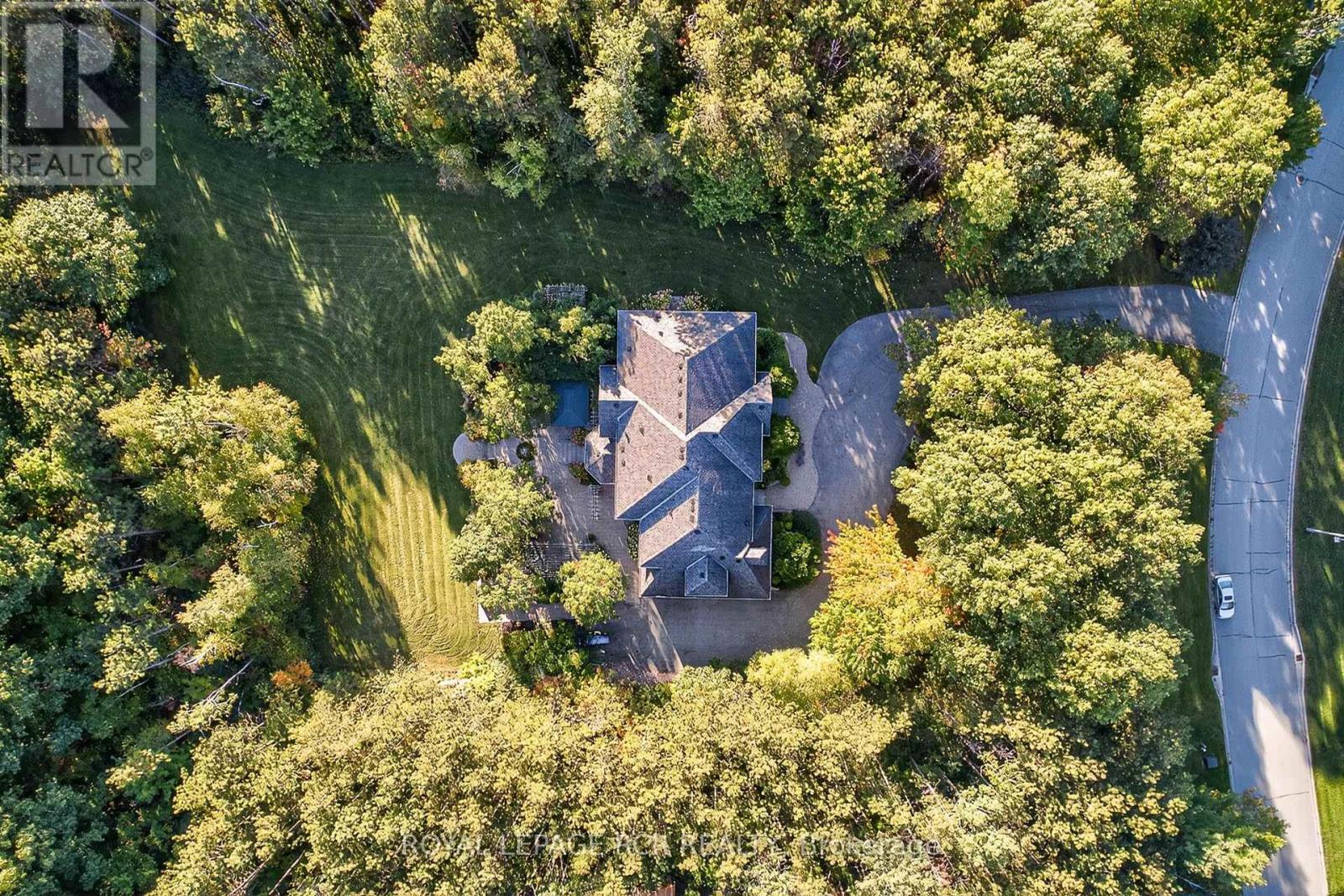 7 Deer Run, Uxbridge, Ontario  L9P 1R4 - Photo 8 - N12444386