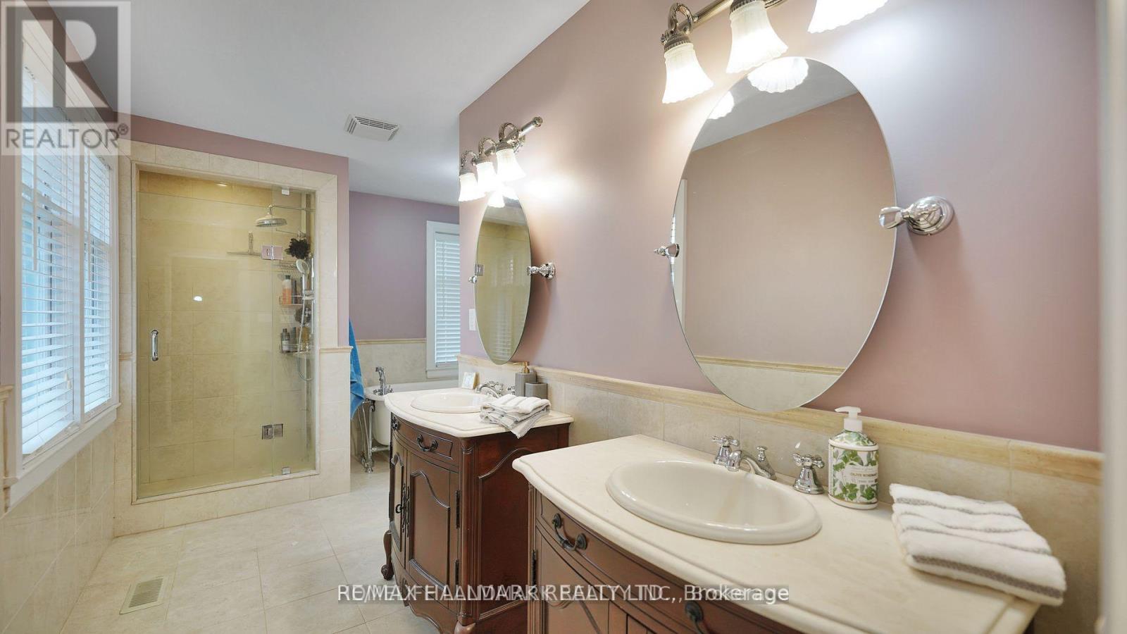 33 Artisan Trail, Markham (Victoria Manor-Jennings Gate), Ontario  L6C 3C6 - Photo 15 - N12444395