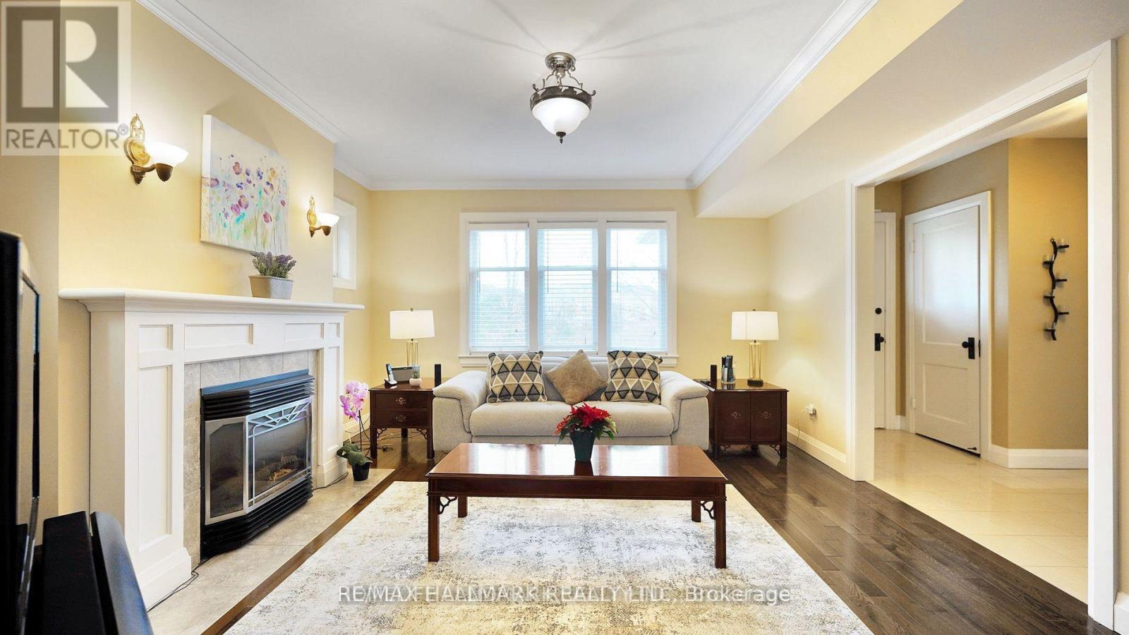 33 Artisan Trail, Markham (Victoria Manor-Jennings Gate), Ontario  L6C 3C6 - Photo 5 - N12444395
