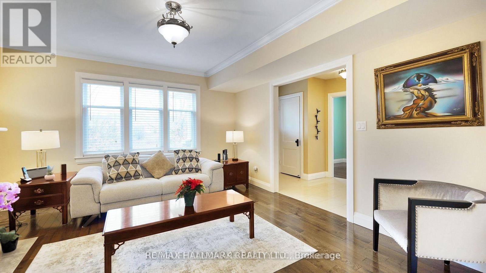 33 Artisan Trail, Markham (Victoria Manor-Jennings Gate), Ontario  L6C 3C6 - Photo 6 - N12444395