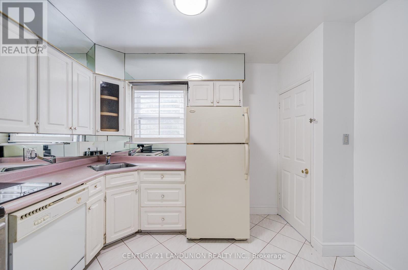 200 Elmhurst Avenue, Toronto (Lansing-Westgate), Ontario  M2N 1S3 - Photo 21 - C12343407