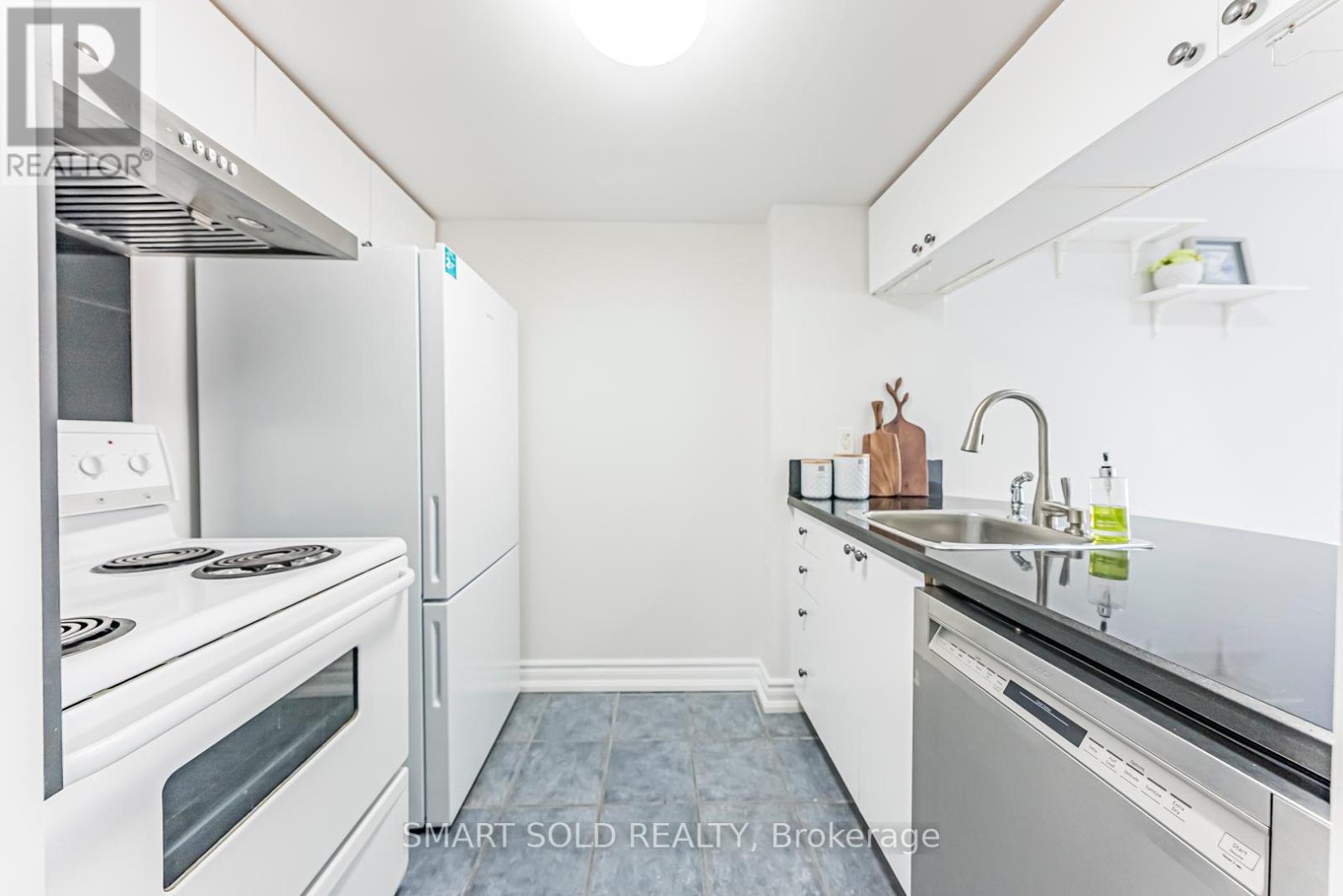 533 - 3 Everson Drive, Toronto, Ontario  M2N 7C2 - Photo 5 - C12444377